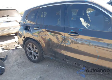 2021 BMW X3 Sdrive30I z USA, uszkodzony, nr VIN 5UXTY3C01M9G68802